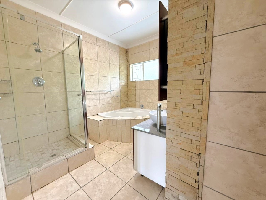 To Let 4 Bedroom Property for Rent in Dan Pienaar Free State